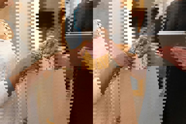 Retail Giants Compete as Discount Wars Heat Up Before Summer Shopping Season